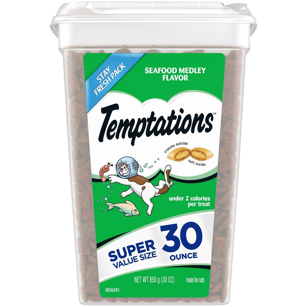 Temptations Classic Seafood Medley Flavor Crunchy and Soft Treats for Cats 30 oz. Tub
