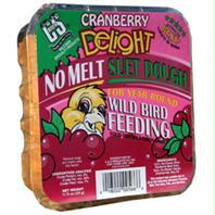 C&S Suet for wild Birds 11oz Cranberry Treat
