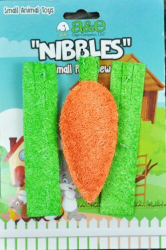 A&E Cage Vitapol Co Nibbles Carrot and Celery Loofah Chew Toys